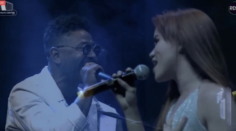 AlexxcMarquez's tweet image. Muchas gracias @lacyberadio por tanto apoyo a nuestra cantautora mexicana Dalú 🙏🏻

Voto por #10MINUTOS de @Dalumusica para #FavoritasLacyberadio 🎶

Un abrazo de parte de los #TiburonesDeDalú y un saludo desde México 🇲🇽
#YoEscuchoLacyberadio 🦈