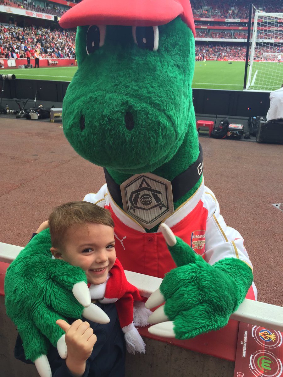 russb77's tweet photo. @ESPNFC Send the link, my mascot, and my boys first trip to the emirates memory...#savegunnersaurus https://t.co/6Vi0B6WH6x