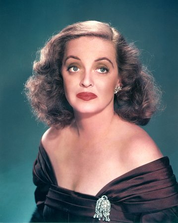 Posteriormente interpretó el papel de mujer dura, fría y temperamental en numerosas películas, entre ellas una de las obras maestras de Joseph L. Mankiewicz, "All about Eve" (1950).