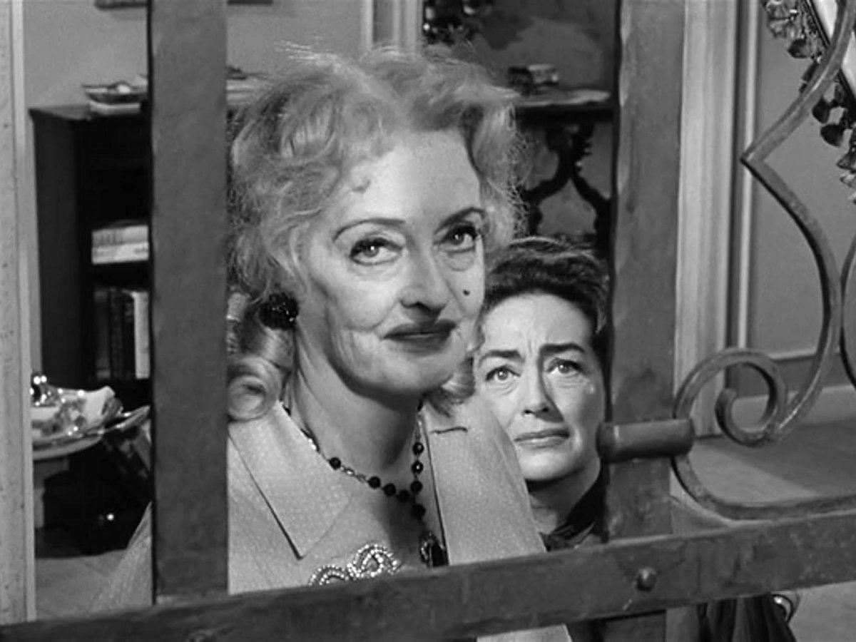 En sus últimas películas y apariciones televisivas, siguió interpretando personajes de carácter, quizá el más sobresaliente en "What Ever happened to Baby Jane?" (1962, Robert Aldrich).Ese año presentó su autobiografía, _The Lonely Life_.