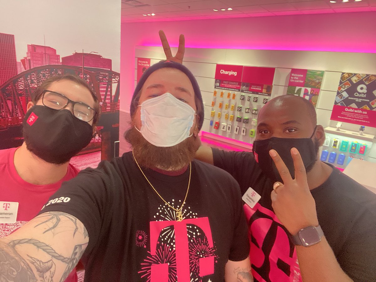 The Lloyd Center team doesn’t disappoint! Oct. 11th I start at Powell to build up another team! #victORious #MagentaMagic #RIS