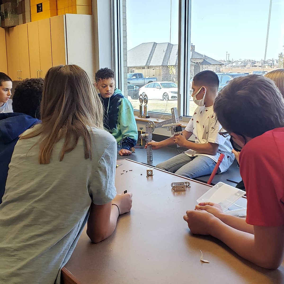 team18460's tweet photo. One of our team mates showed us the prototype he was working on last week! It took him some trial and error but that's what the engineering design process is about! 
#prototype #ULTIMATEGOAL #FIRSTGAMECHANGERS #TexasTeams @FIRSTinTexas @FTCTeams https://t.co/56QehlVIpR
