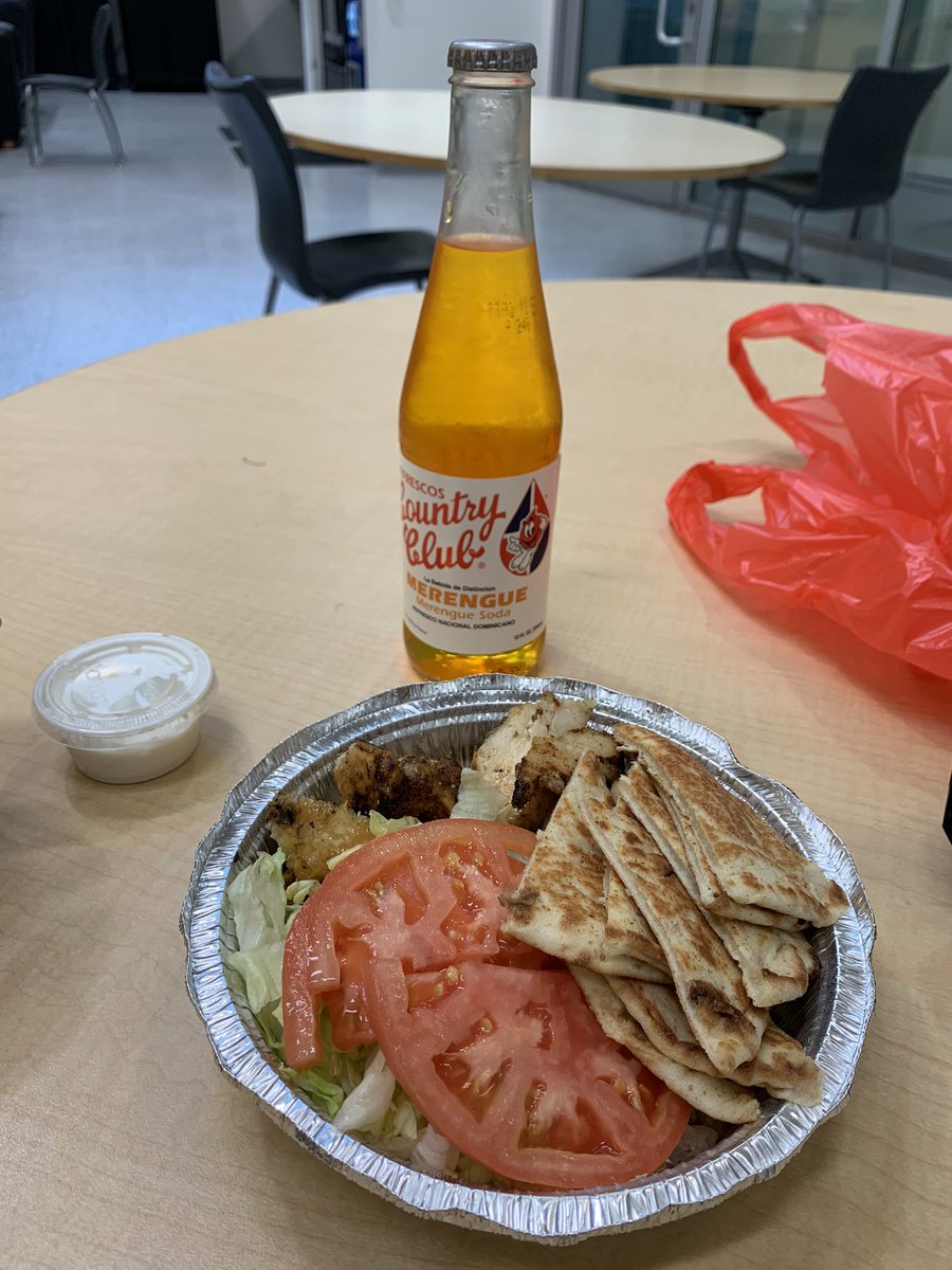 doubleohstatus's tweet photo. My lunch was 🔥. Had to throw in the #countryclubmerengue of course lol 🇩🇴 #YourFavMI6Agent #ThoughtsOfAnMI6Agent #MI6AgentThoughts #DoubleOhStatus #DoS https://t.co/cZDVBeDGjL