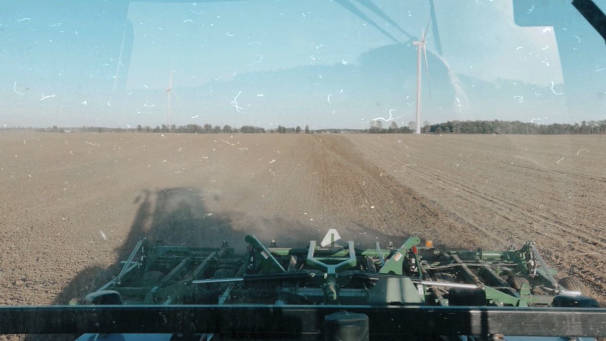 fall tillage is officially underway ࿏