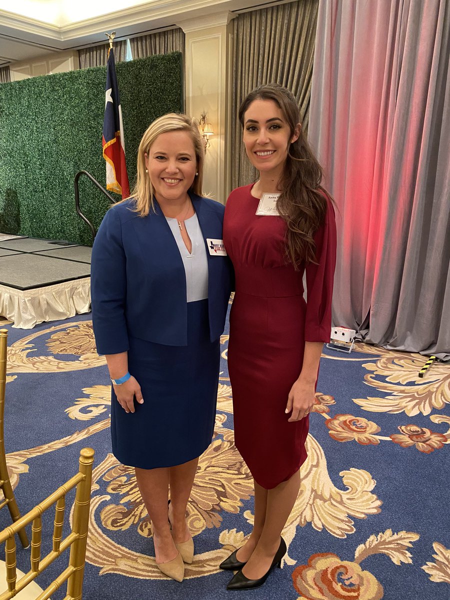 marynanhuffman's tweet photo. I got to sit next to @realannapaulina at lunch today. I love meeting women of action that are committed to making our country a better place. Good luck in your congressional race. I hope we get to work together someday! #patriot #proamerica #womenofaction #veteran #huffman4Harris https://t.co/SDf6LOSH9Q