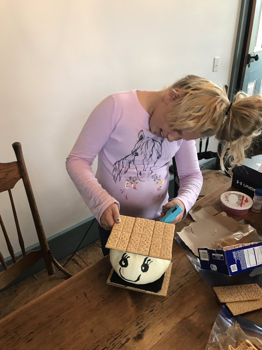 SchwebachFarm's tweet photo. #BSESFallFest20
Pumpkin Decorating https://t.co/gG3tykVcGV