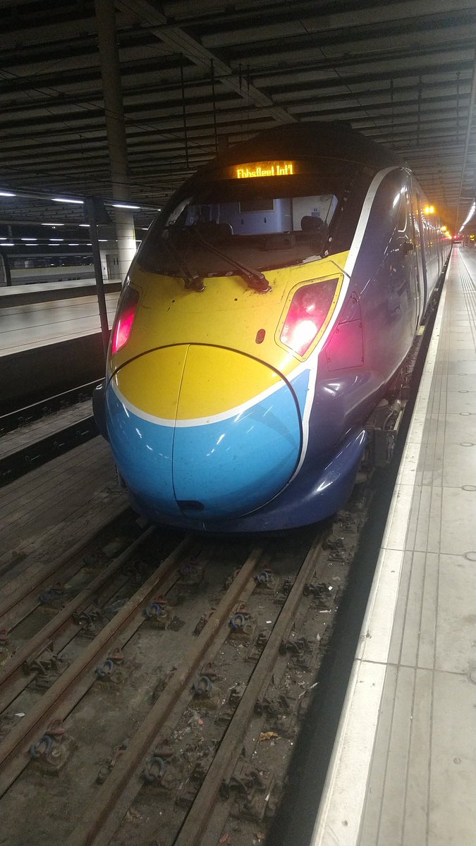 HighSpeed_H's tweet image. My @Se_Railway #HighSpeed masked train waiting to form the 2355 to Ebbsfleet International. @NetworkRailSE engineering works means a bus to #Faversham from there.
#Class395 #Javelin #NotAllHeroesWearCapes #SomeWearMasks #facemask