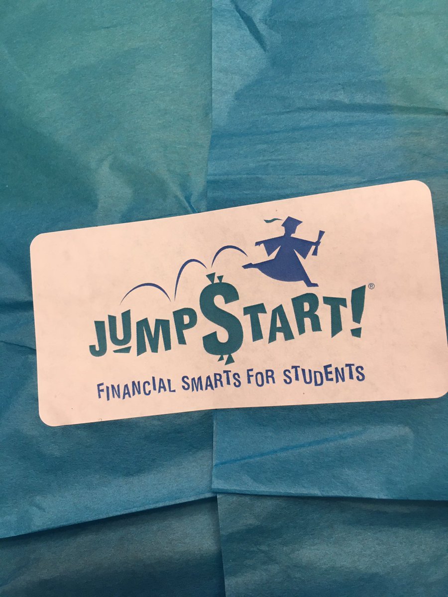 SarahIrmoSS's tweet photo. Wow! Couldn’t travel to the Jump$tart National Educator Conference, so @NatlJumpStart sent us a care package! #JSNEC Thank you!
🤩 The care package includes #FinLit socks 🤩 https://t.co/xkHwQEv07m