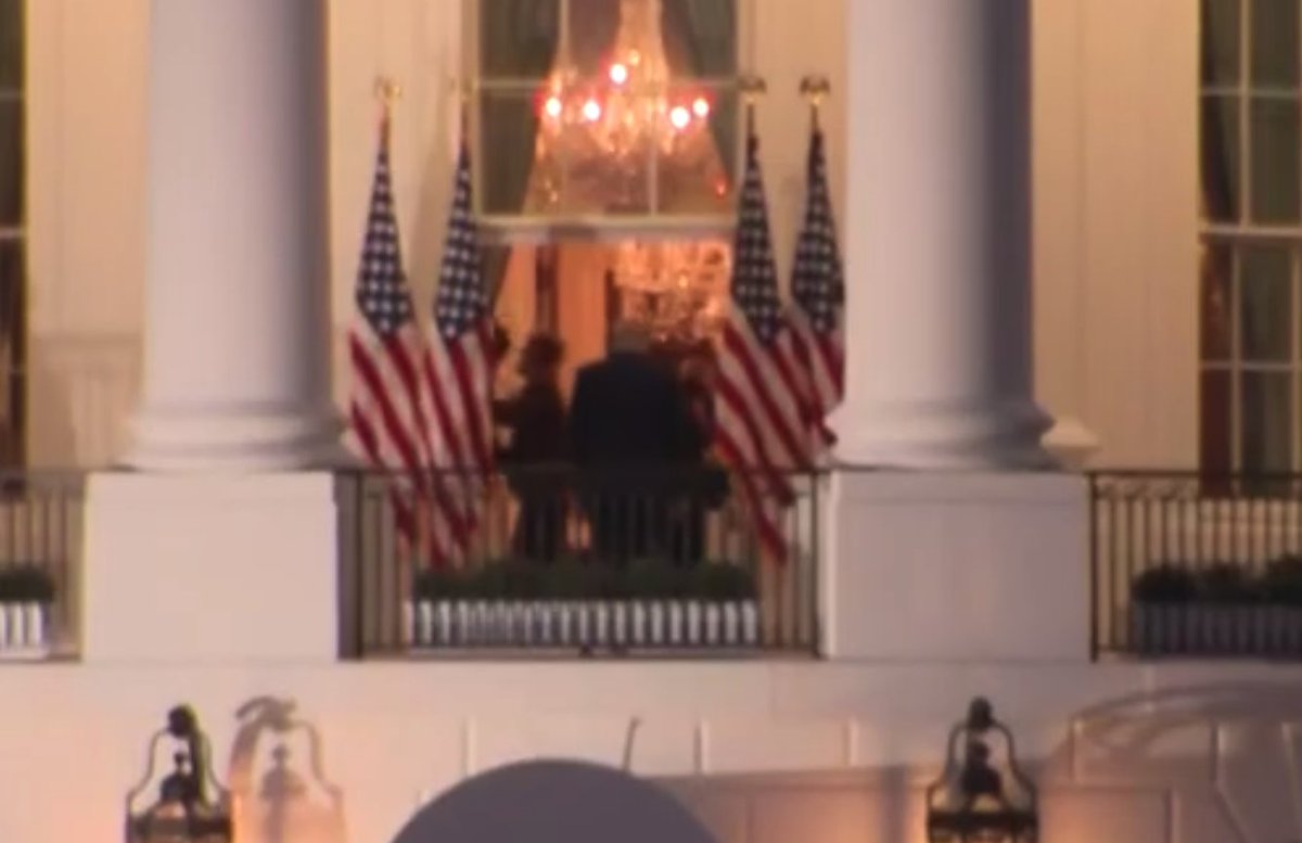 wsteaks's tweet image. Trump — infected with COVID-19 — takes off his mask and enters the White House with others clearly standing nearby