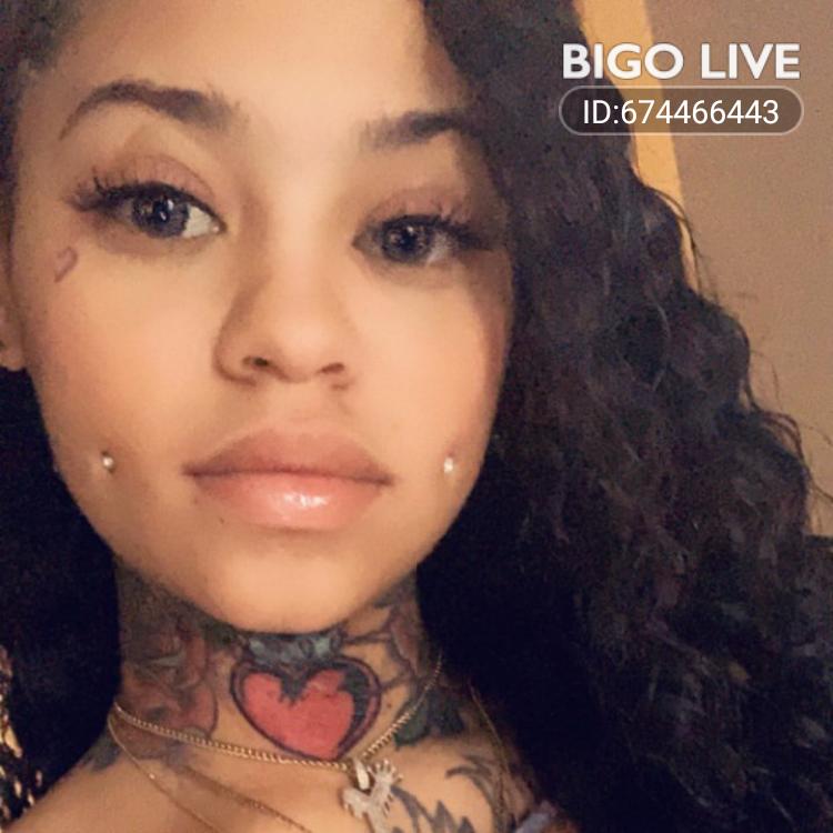 bigrell50's tweet image. Come and see yanababii's LIVE in #BIGOLIVE  slink.bigovideo.tv/Hwpuhx