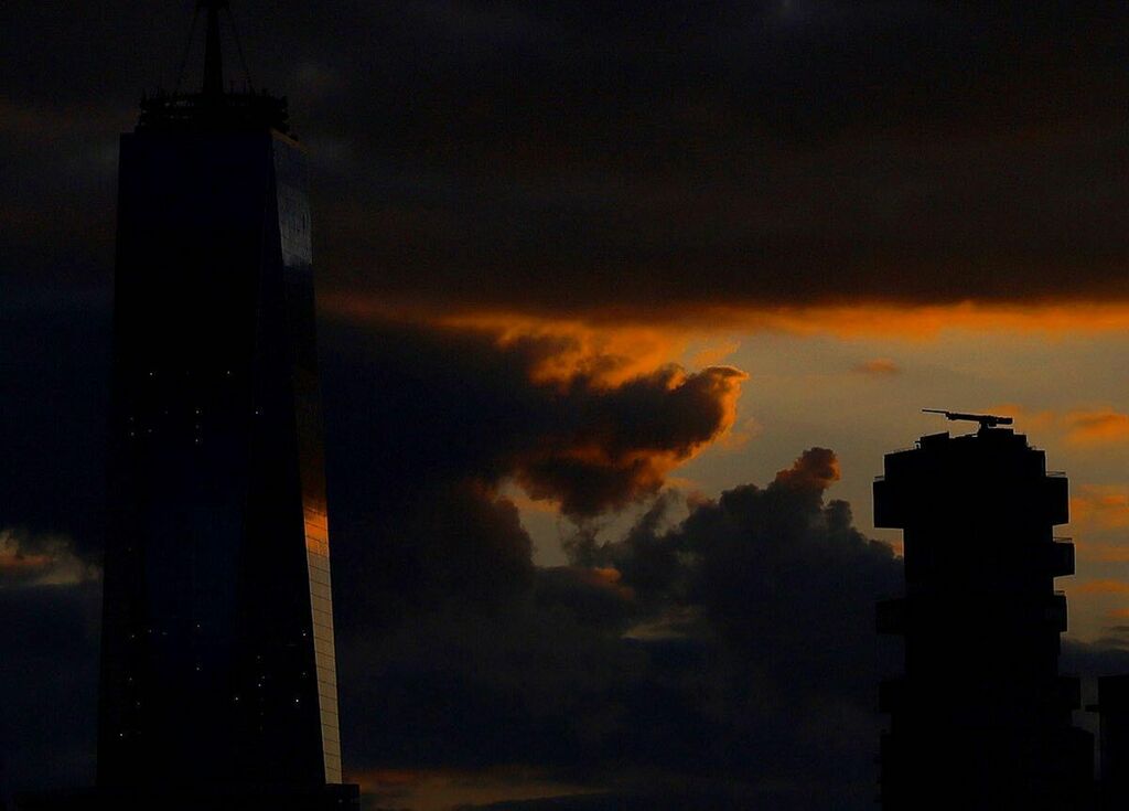johnnyfoto's tweet photo. Tonightโs #manhattansunset #nyc @wtc @canonusa https://t.co/MWIysKzNAq