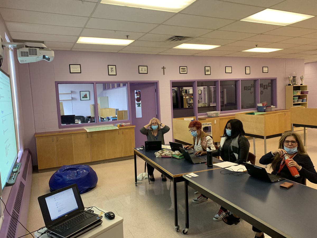 MsMAAV's tweet photo. Learning in effect! 😆 EAs make the best students (missing a few in the photo) 💆🏻♀️💆🏿💆🏼♀️ 👩🏻💻👩🏻🏫 @StElizabeth2013 #wemakeitfun #teamworkmakesthedreamwork #canthelpbutlaugh https://t.co/V7M3riR2Kd