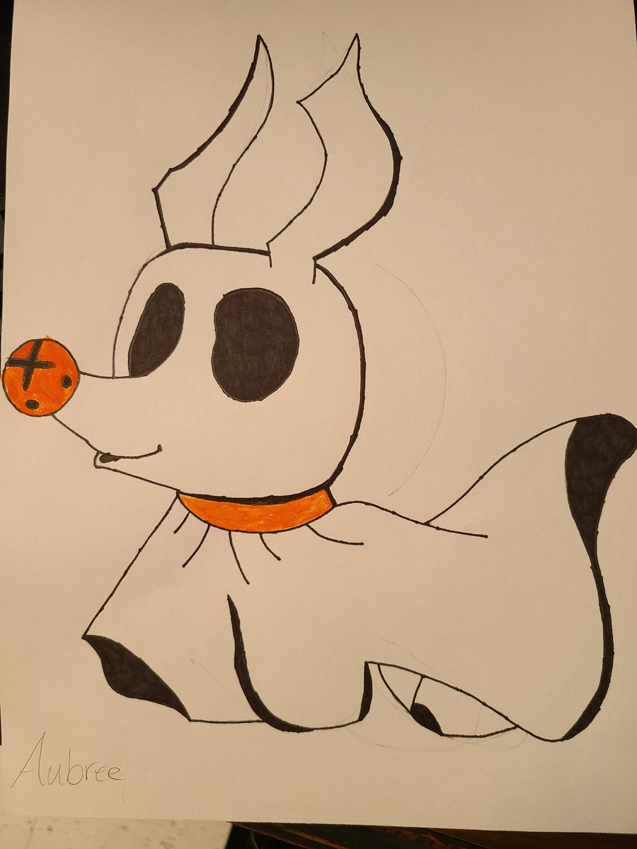 DVisualart's tweet photo. These 7th grade Halloween inspired art pieces are giving me life!! @Dade_Middle @dade_schools https://t.co/FNCf25ongX