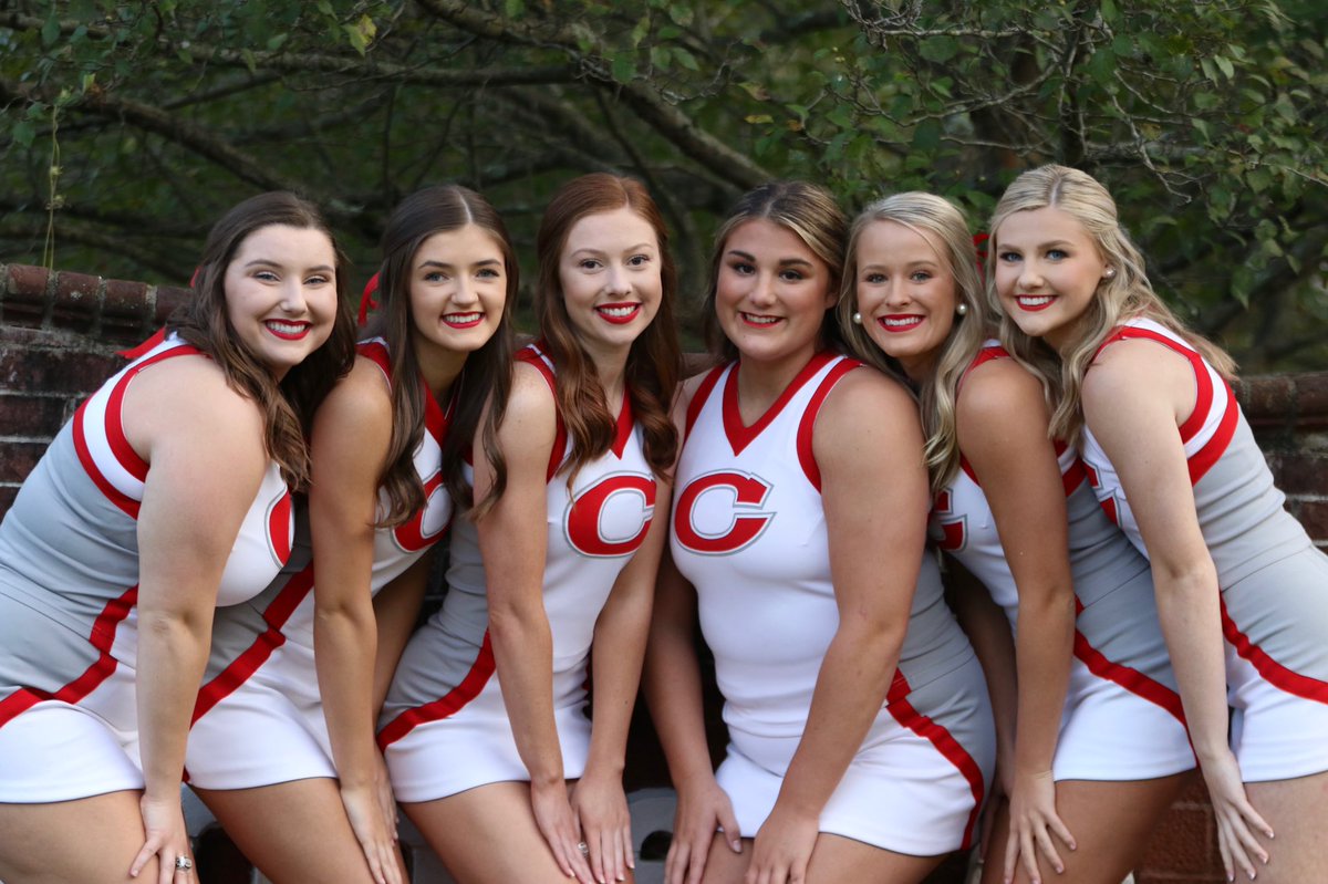 HighCorbin's tweet image. It’s senior week for these beauties #alwaysbetonred