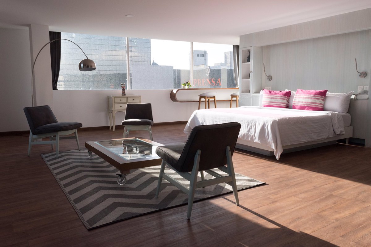 HotelFontanCDMX's tweet photo. Constantemente estamos mejorando para poder darte el trato y servicio que mereces. ✔️😉

#FontánReforma #CDMX #Travel #FelizLunes https://t.co/7BmNNVV1Ai