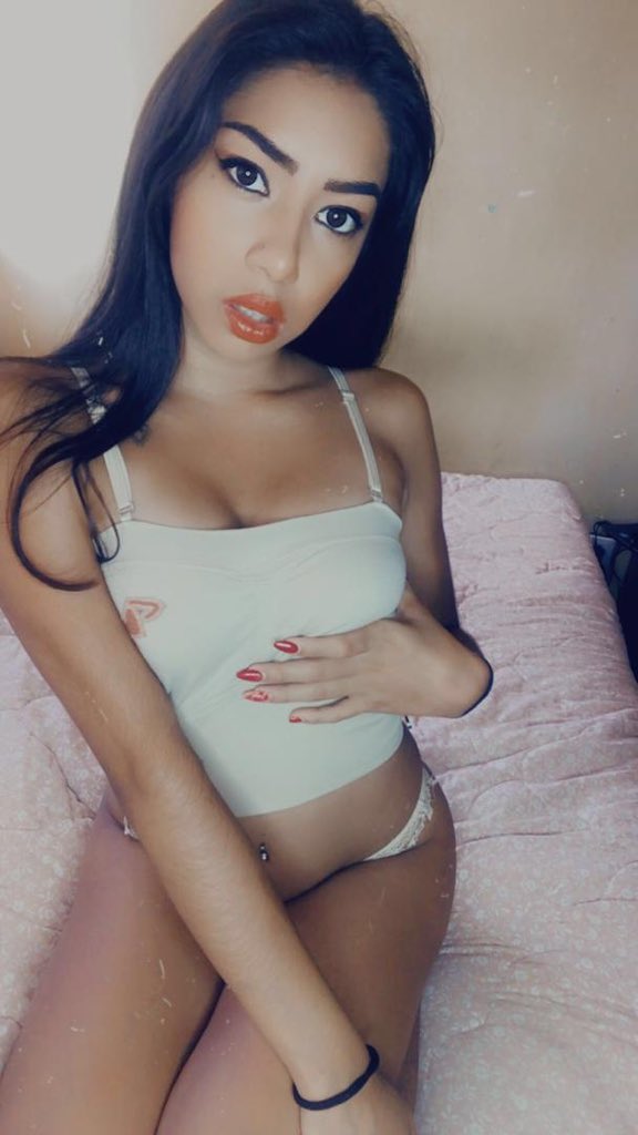 ariannacastlewr's tweet photo. 🍒🍒 #Teen https://t.co/izce8gCZmH