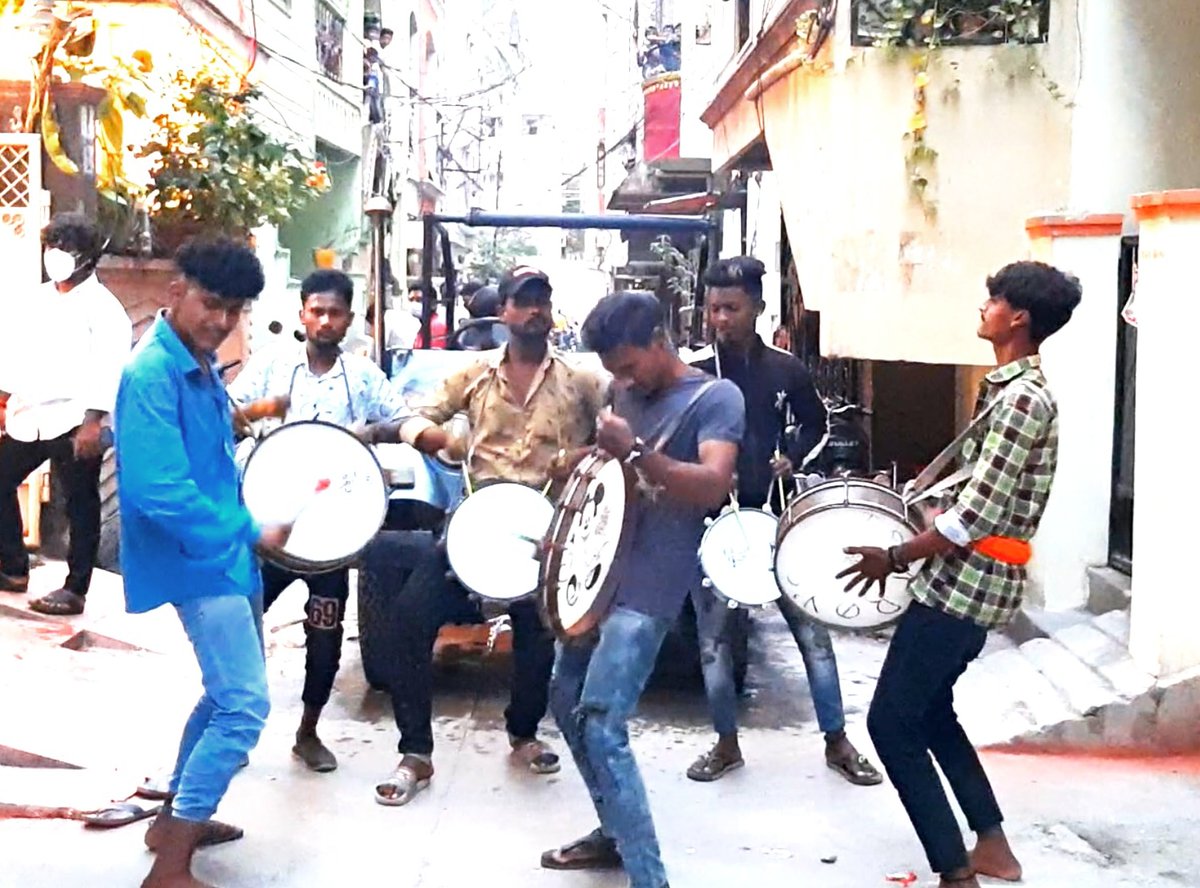 chakri_tom's tweet image. New Video in YouTube Channel Guys
 youtu.be/fteGgR1pMHY
😍😍🥳.... #chakritom #Hyderabad #chatal #band #Telanganaband #Telangana #chatalternative #Danmarkhartalent