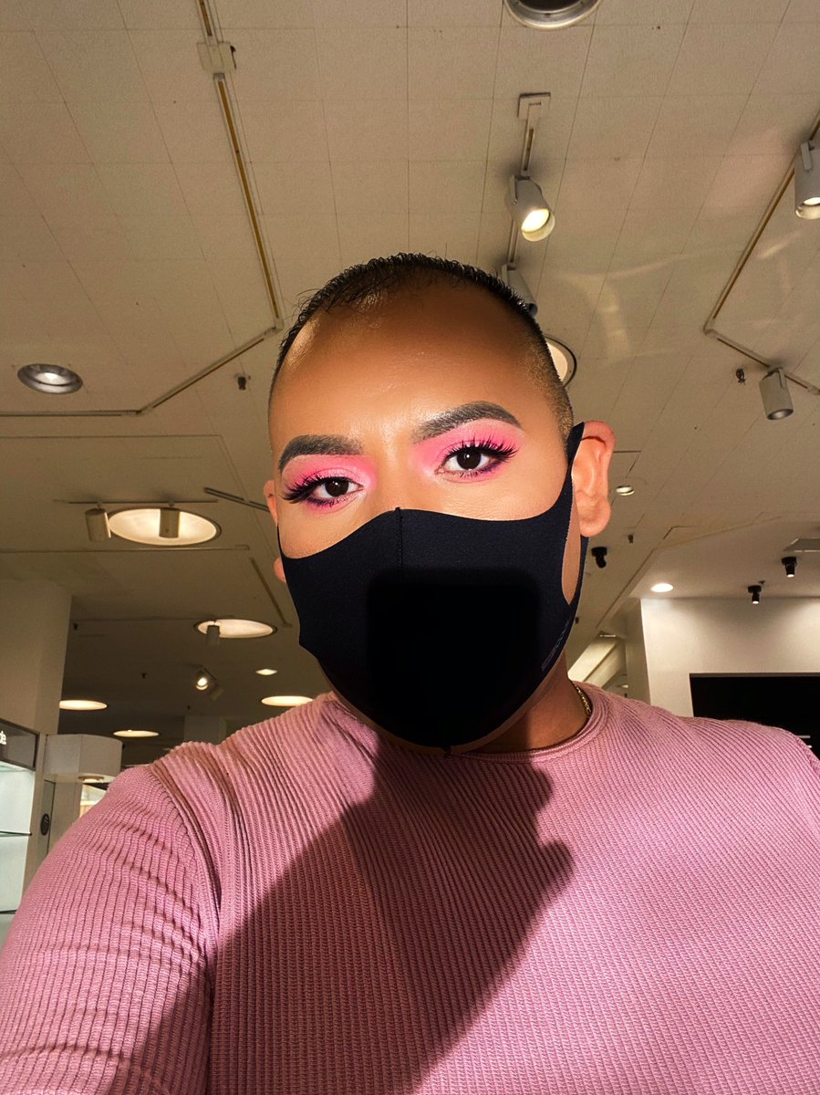LeJon_makeup's tweet photo. @NikkieTutorials using your palette girl you did that!! @beautybay #nikkietutorialxbeautybay also used the @bperfectcosm #canivalpalette pink for cancer awareness month https://t.co/AYDMEBOxmD