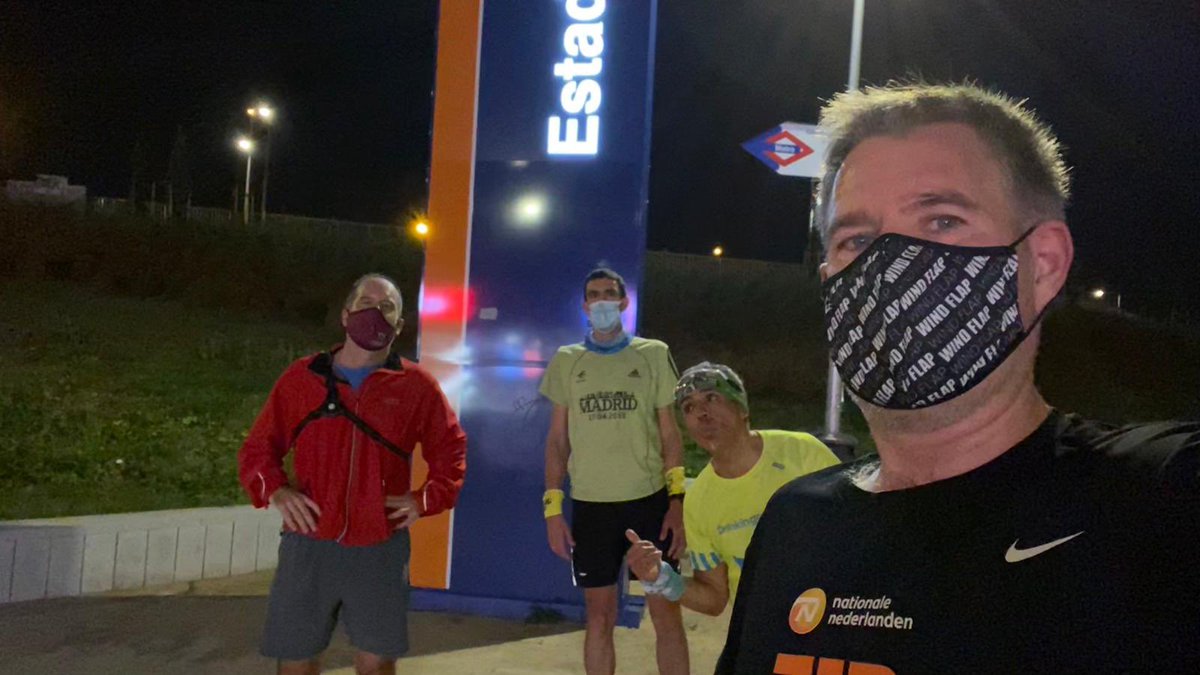 DrinkingRunners's tweet image. Buenos días!
Hemos cerrado el mercado en el @Metropolitano 😜
#JoinEarlyFrikiRunning