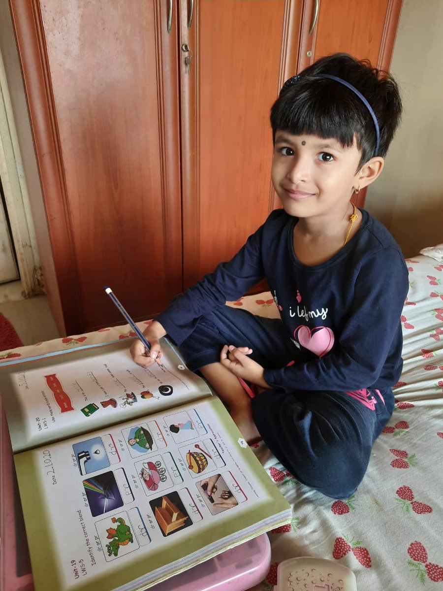 SAI_Edu_In's tweet image. The rules that are followed in phonetics are the easiest way to remember even a big word by blending it with sounds. The children of KG II learnt about the long and the short "oo" sound.
#cognitive_development