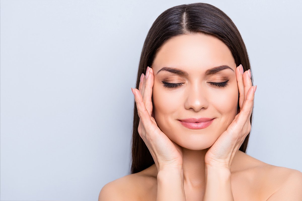 MedspaProfound's tweet photo. As the leaves fall, give yourself a lift! 🌿🍂🍁🌿🍂🍁

BOTOX ONLY $11/UNIT!!! 😁🙃😉😍

Call the spa at 484.704.7000 to schedule your pre-holiday appointment today. 🎃🦃🌲🎃🦃🌲 https://t.co/mXZStmqkUD