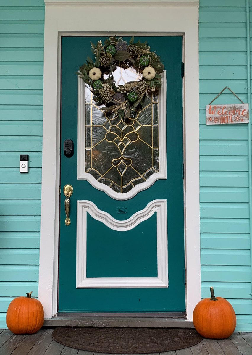 peacenplentyinn's tweet photo. Happy Fall Y’all! Loving the cooler days!  Stay safe, Stay local! #bnb #bedandbreakfast #innstaugustine #staylocal #2020 #fall2020 #peaceandplentyinn #historicbnb https://t.co/tlbxp0mYTz