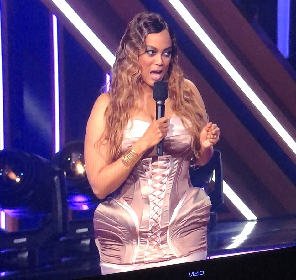 clcnyc77's tweet photo. Tyra, gurl. Fire your stylist stat. #DWTS https://t.co/J2nmAH5Q5B