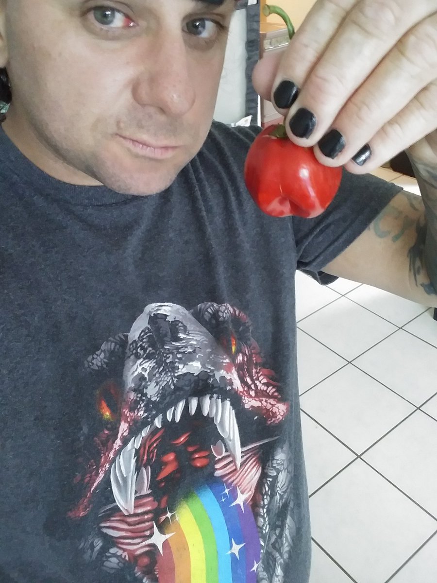 ForPeppers's tweet image. Got a mail call today from Bear at #FEELTHERUSH 
I will be reviewing these very soon so stay tuned to Peppers For Christ and thanks everyone for the continued support and Godbless!!! -Kiki
#PEPPERSFORCHRIST
#PODREVIEW