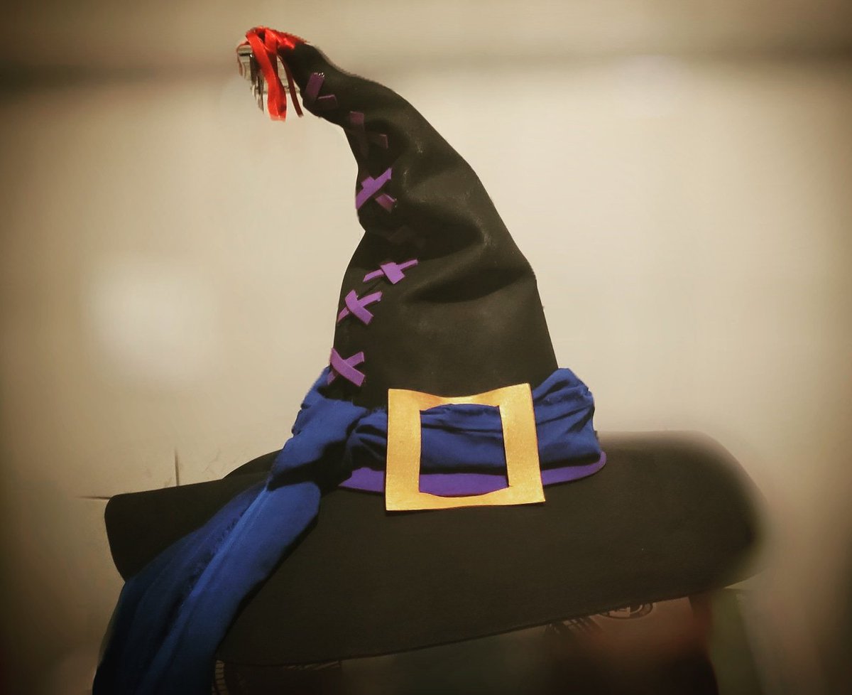 _tionerd_'s tweet image. Chapéu de bruxa feito na live de ontem 🥰❤️🧙🧙‍♀️🧙‍♂️🧹
#bruxaria 
#halloween 
#diygeek #diy 
#artesao