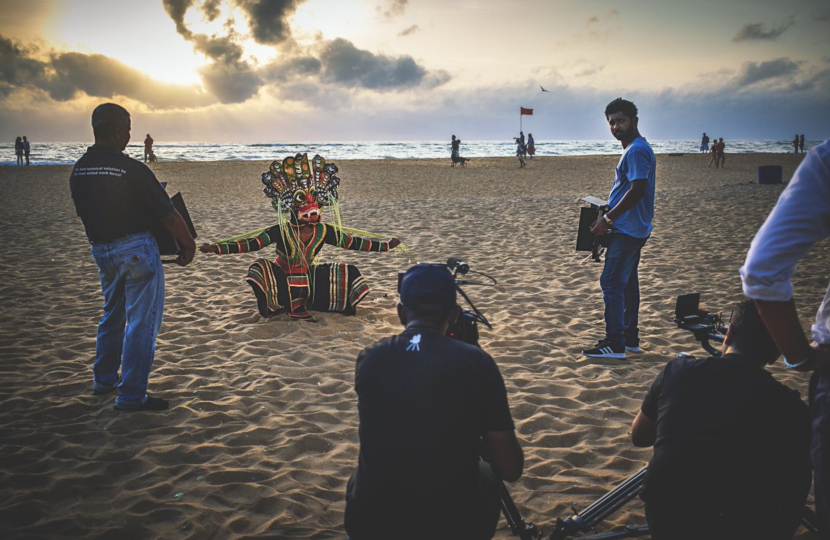 S_MorningLight's tweet photo. BEHIND THE SCENES OF 'DANCERS ON THE BEACH'
Shooting #Thiwarna for @Canon_SL‘s launch of the new #R5 & #R6 #mirrorless cameras... More@ https://t.co/LGM8obPzmO
#portraitphotography #CanonSriLanka #colourful #costumes #devildancer #performingarts #SriLanka #SriLankandancers https://t.co/Ew30twwDeQ