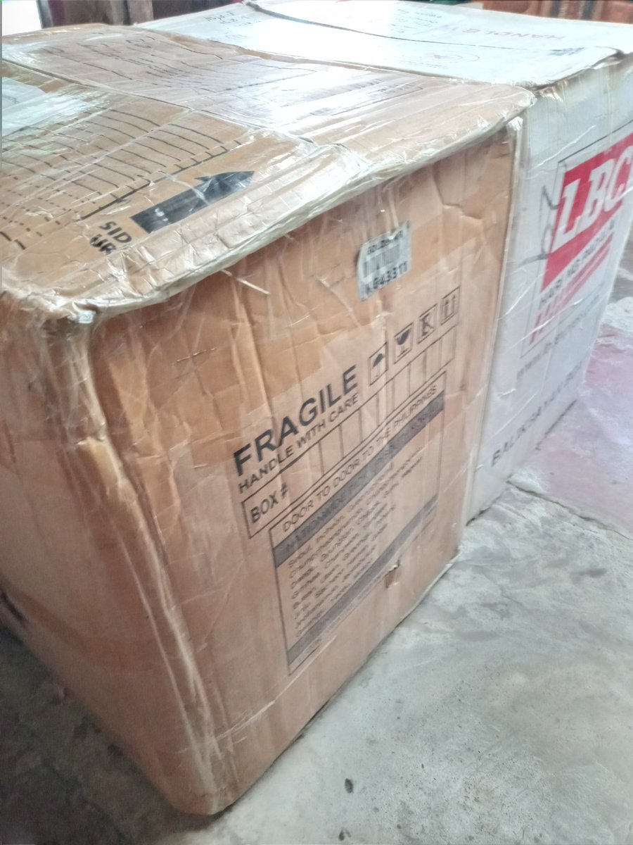 kkk07_twt's tweet photo. #7RE; MINI UPDATE
So these came in today! 🤯🤯
JUMBO4 and BOX1 is finally home! 🥳🎉 Please give me this week to sanitize, disinfect, check and sort the items inside the boxes. 😄 Will tweet again once I'm done listing them. ❤
Thank you for your patience, 여러분! ♡♡ https://t.co/4dgXRK6Jae