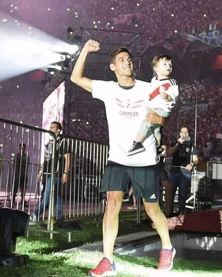 Daniel80152544's tweet photo. Se te va extrañar chino!!!! ⚪♥️⚪🇦🇷✌️🍻🍻🍻😎 https://t.co/zt7lM6r2dQ