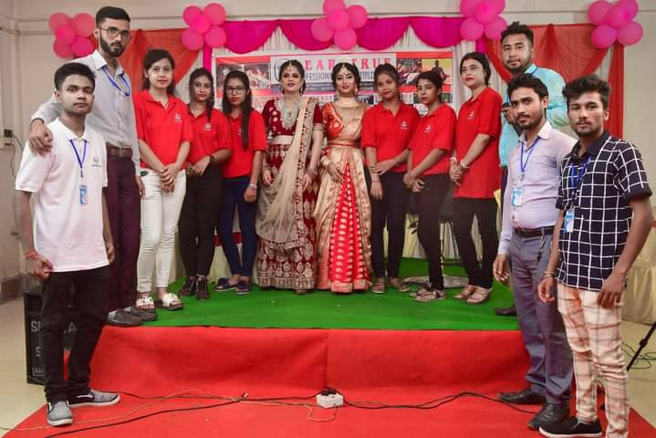 LearntrueSkill's tweet photo. Photographs of #lpsw #Mega #MakeUp #Seminar 
30th September 2020

Its Just a A Beginning..

( Program Highlights:-
Learntrue Brand Promotion -
launching 2 Diploma Course In Beauty-
Make Up Demonstration -
Career With Beauty Industry-
Offer and Gift From Learntrue-
Celebration ) https://t.co/H9pcmiU6E4
