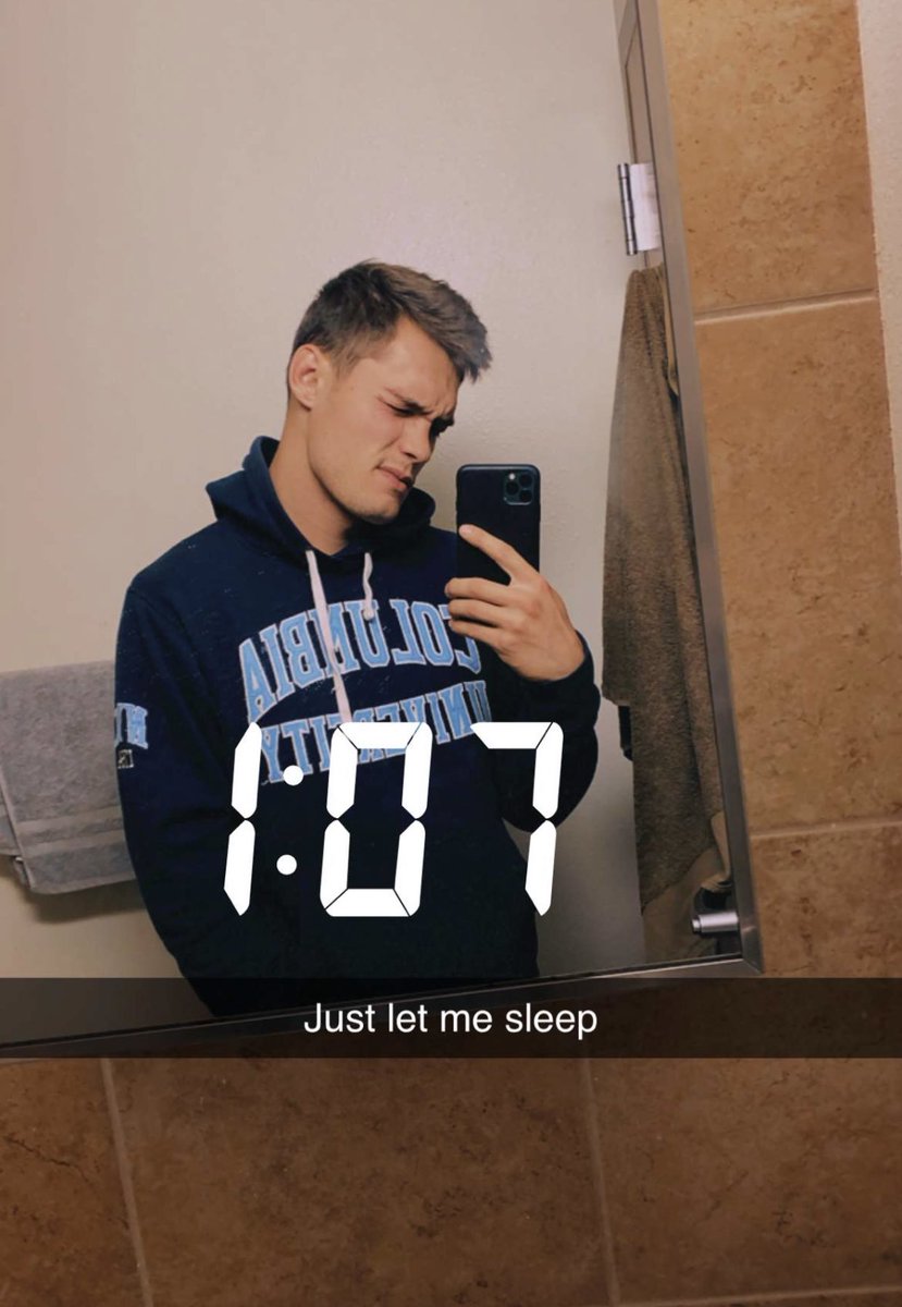 EMMETT2KEWL's tweet photo. sleep is for the WEAK https://t.co/hHv1QjnQA4