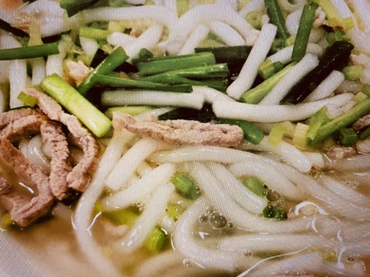 GhostKitchen's tweet image. It’s People’s choice for Dish of the month October, please vote and a winner will be finalised at Thursday noon. 
Traditional Taiwanese Street Food THIN rice noodles VS THICK rice noodles~ 
What’s your flavour?! 

 #米粉VS米苔目
Order through Mr Yum, Door Dash or EASI