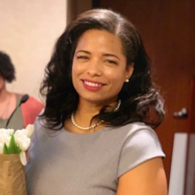 30. You also definitely want to follow Dr Aileen Fernandez( @AileenIlianaPhD) this  #HispanicHeritageMonth! Dr. Fernandez is a postdoc at Yale University in Pathology, has a PhD in Tumor Biology from Georgetown, and is Co-founder YSM Black PA ( @YaleBPA).