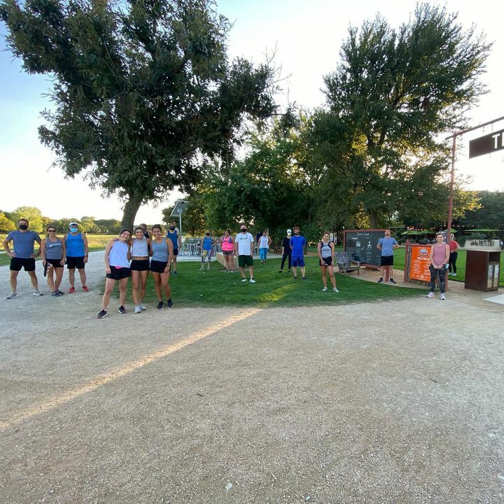 SocialRunningFW's tweet photo. Social accountability friends are the best kind of friends. 🙌
Meet me here Wednesday at 630pm @thetrailheadfw or see you at Run&amp;Brunch on Saturday - link in bio. 
.
#socialaccountability #starterphoto #fortworth #wednesday #lovethefort #trailheadfw #trinitytrails #socialrunn… https://t.co/oIXOpD28JS