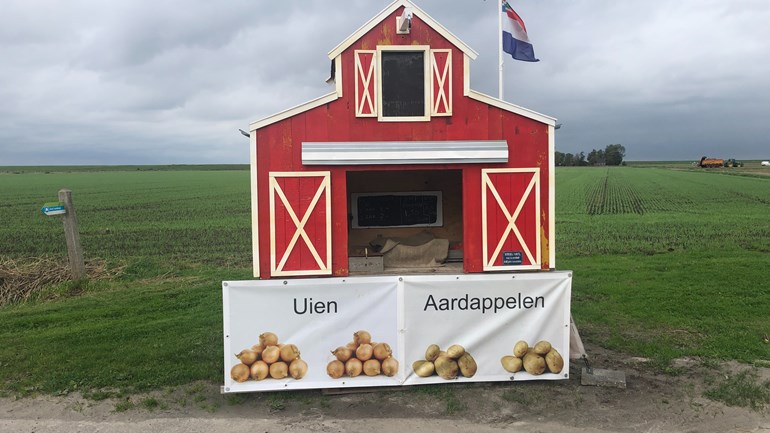 Diefstal uit boerderijkraampjes op het Hogeland: 'We weten precies wie het doet'..