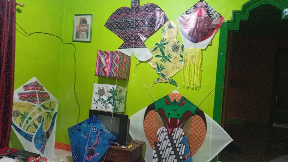 CuYahya's tweet photo. Mari kita sukseskan #Glatik Gebyar layang layang Berbatik Tahun 2020
@jokowi 
@halimiskandarnu 
@fachrilabalado 
@taufi
@cik_mashuri 
@malik_haramain 
@alwani_norhan @p3mdberau #TPPIkaltim https://t.co/ev3xRO454I