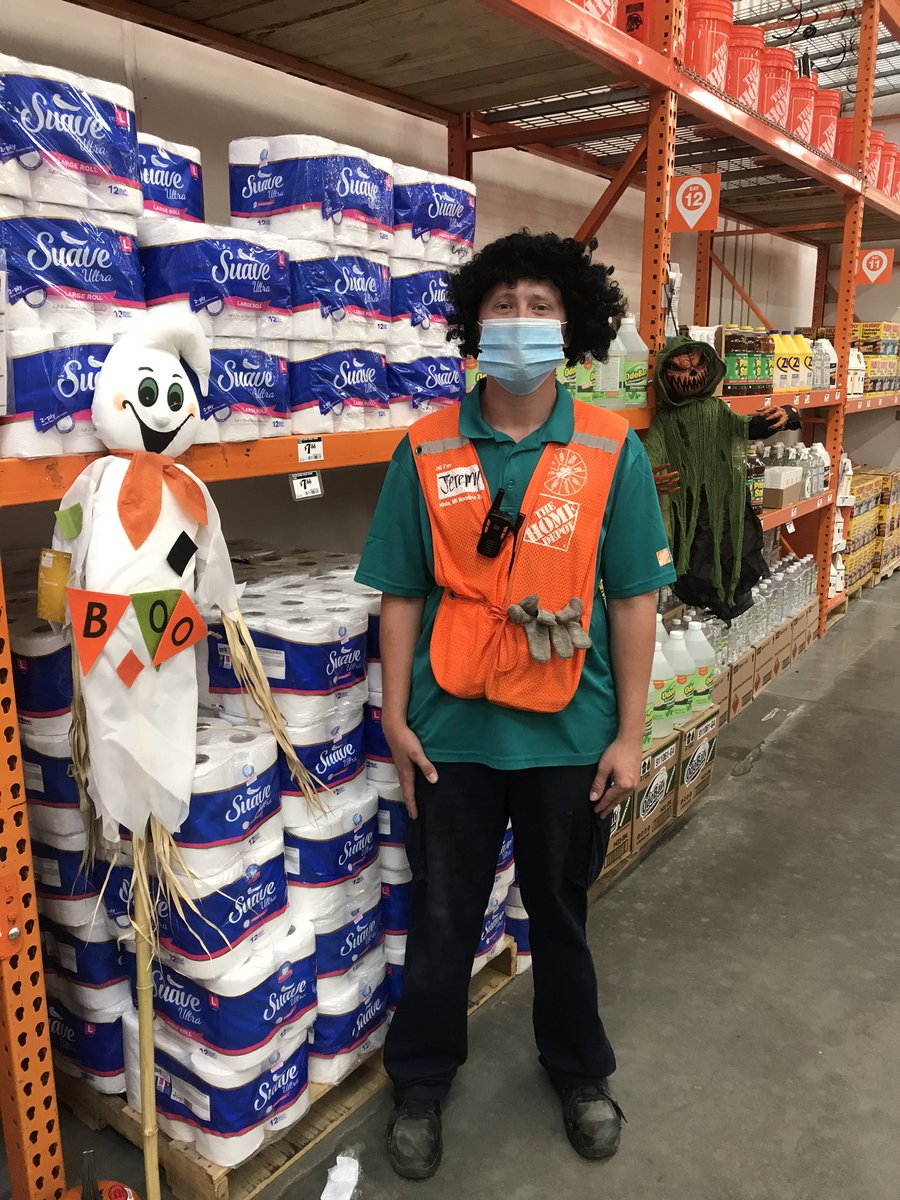 Cashier Crazy hair day at Summerville 1120.@TammyColemanTHD <a href="/AmandaKincadeSE/">Amanda Kincade</a> <a href="/CharityPinckney/">charity pinckney</a> @Glaser_Matthew1 <a href="/EvansFelder/">Gloria Felder-Evans</a> <a href="/keithbranhamHD/">Keith Branham</a>