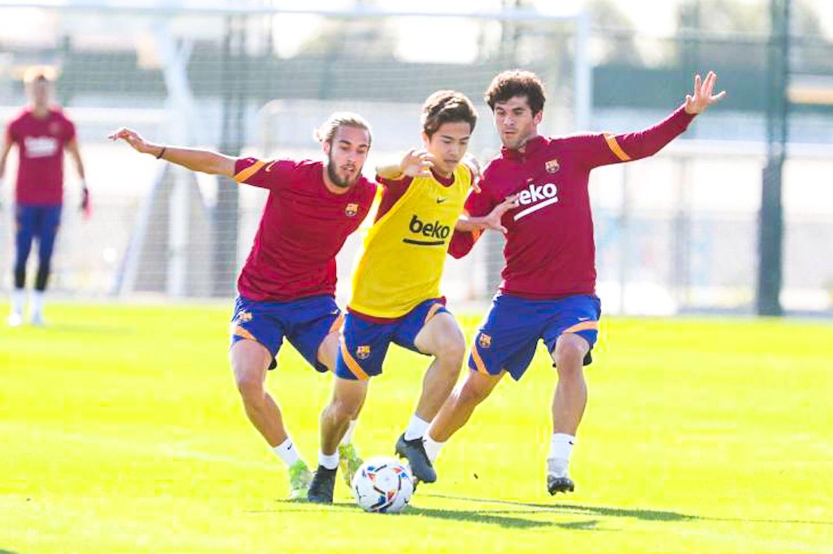 Fc バルセロナ 火曜日の練習は トップチームとバルサbの合同セッションとなった Forcabarca バルサb 安部裕葵