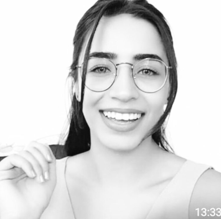 Adım Feray 
Mimardım 
Ressamdım
Hayallerim vardı 
Kimsesiz çocuklara aile olurdum
Yardım severdim 
Köy çocuklarına yardım yapardım
Öldürüldüm
Katilim serbest kaldı
Duydunuz mu beni
Adımı ismimi 
Adaletimin sağlanması için 
DUYUN BENİ
#ferayiçinadalet