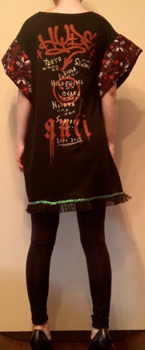 らあし Hydemade 02 リメイクtシャツ Anti Tシャツに 袖フリルと下にもちょっぴり布足して裾にレースを イメージではもっとカッコよくなるはずだったんですが なんでしょ ハワイのねぐりじぇ 今くるよさん感w Hydeofficial Hydemade