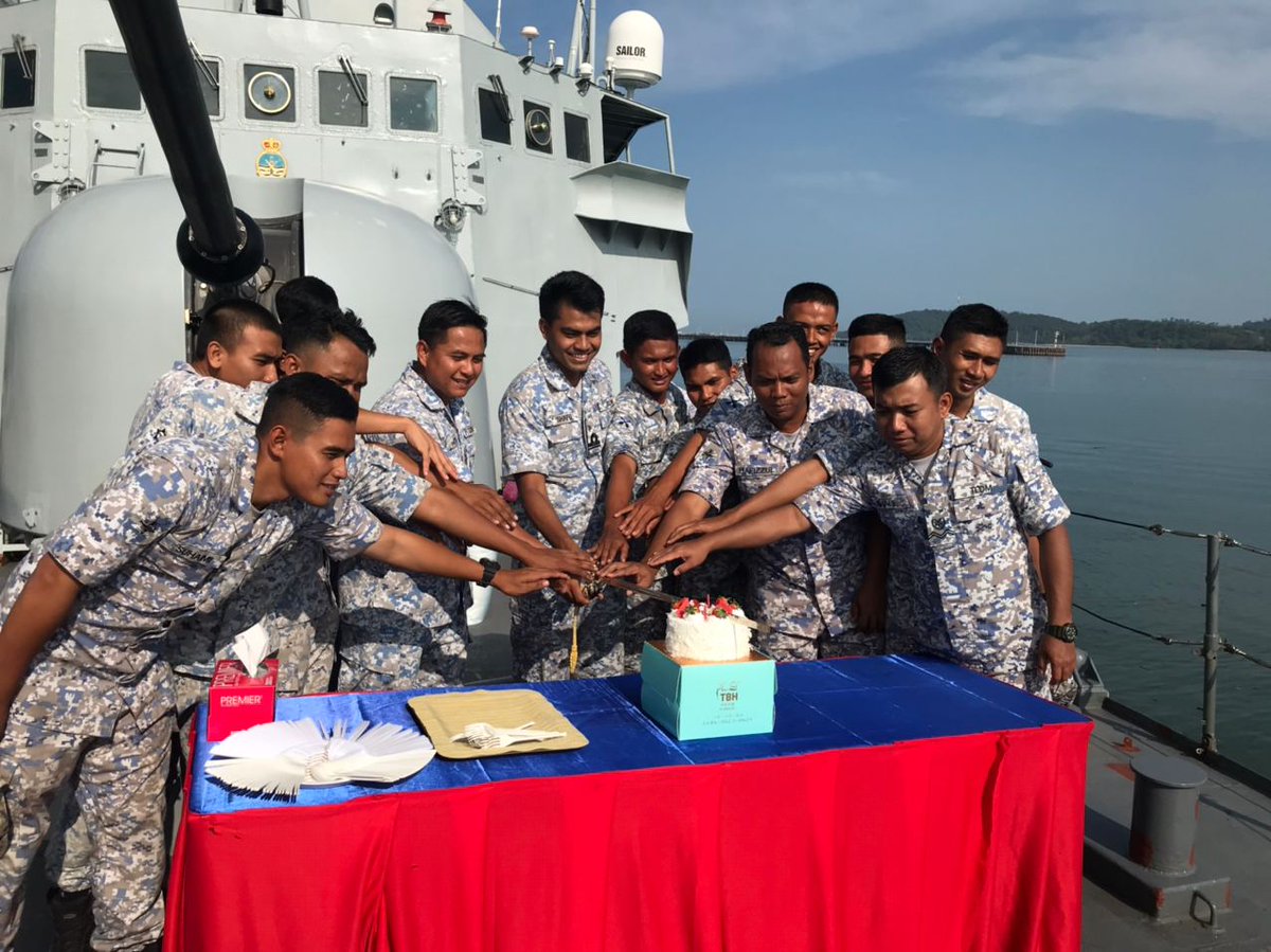 LAKSAMANA HANG NADIM tweet media
