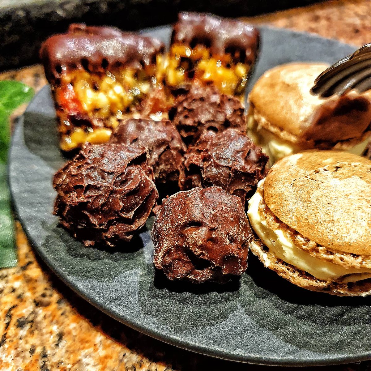 colourfulele's tweet photo. Yummy Desserbuffet at Romantikhotel Schweizerhof Grindelwald
#sweets #pralines #dessert https://t.co/p4ATB85y7X