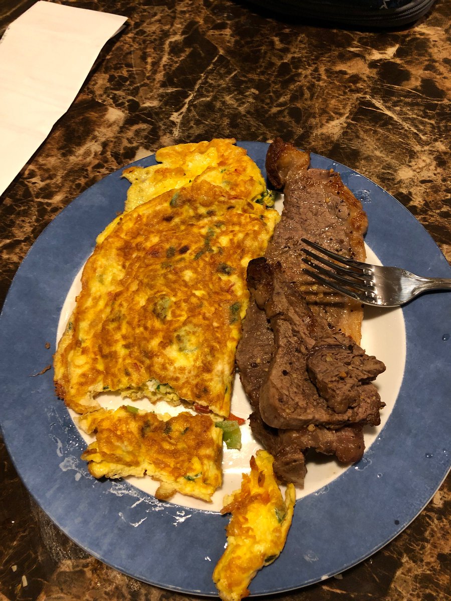 COVALHoopStrong's tweet image. Lots of positive feedback about @Jakewatkins311 post from yesterday.  Today &amp;amp; tomorrow I&apos;m showing you more reasons why he excels.

Exhibit A: a typical breakfast for Jake.  No sugary cereals.  No skipping breakfast.  My guy eats like a grown man.  #commitmenttotheprocess