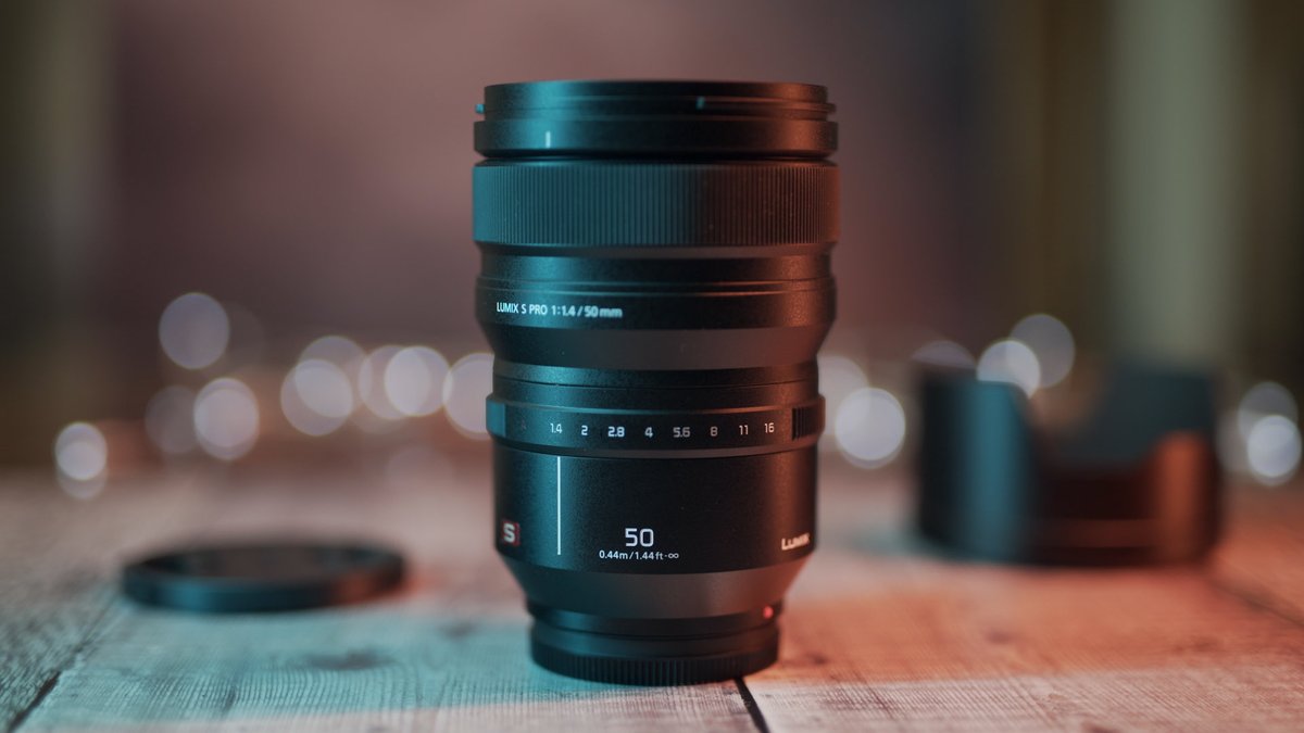 Are very expensive lenses always the best choice for the best quality results? They do say that you get what you pay for and this lens certainly costs a lot but ... is it actually 4 times better than Sigma 50mm f1.4 L-mount???  
youtu.be/rC71fmrxHbw
#panasonic50mm