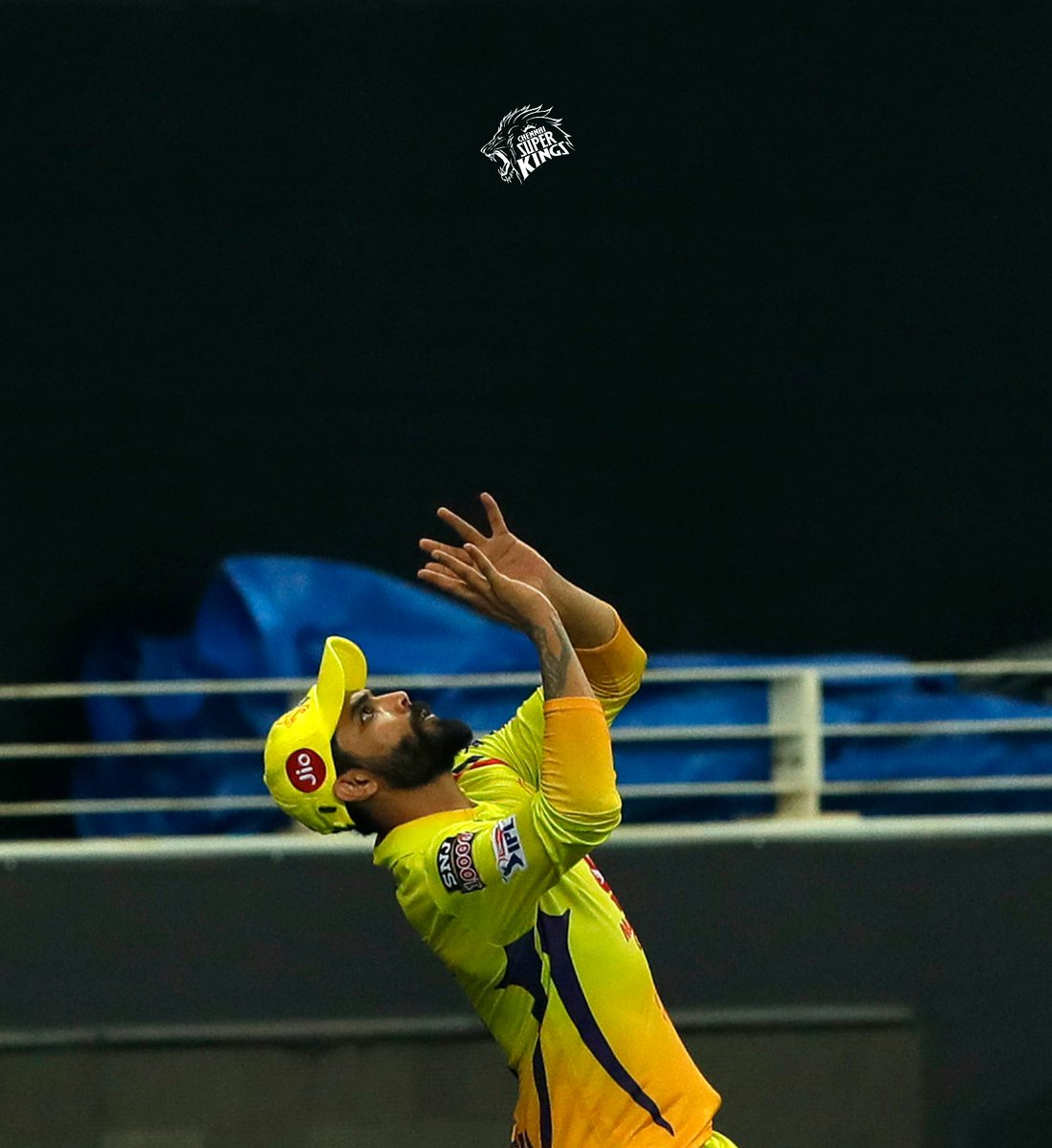 ChennaiIPL's tweet photo. Just two Lions catching up with each other. 🦁💛 #WhistlePodu #Yellove @imjadeja https://t.co/b86rWge7KF