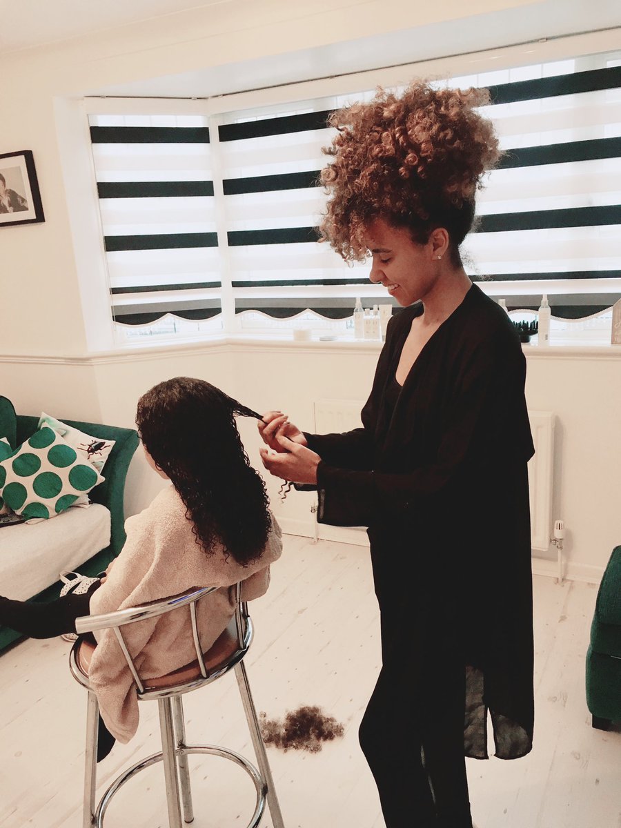 niathelight's tweet image. How it started.               How it ended.