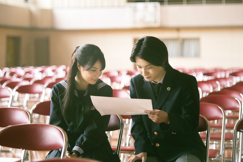 Orient_Paradiso's tweet photo. Lo prometido es deuda. Ya tenéis disponible en el blog la crítica de LAST LETTER (2020), lo último del genio Shunji Iwai con #SuzuHirose, Takako Matsu, Masaharu Fukuyama, Hideaki Anno... Amores del pasado, cartas, recuerdos y mucho sentimiento.
REVIEW⬇️
https://t.co/5aTCBJLT7l https://t.co/7UDgnfQOXw